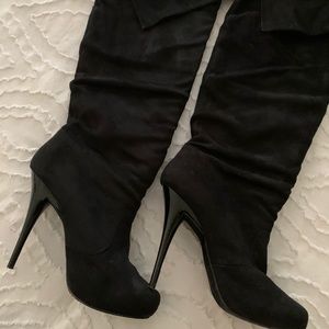 ❌NOT FOR SALE❌🖤Long boots🖤